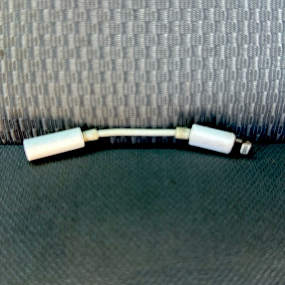 Apple iPhone aux cable adapter